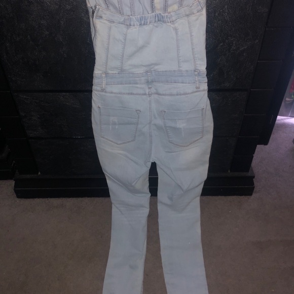 One piece denim jumpsuit lace up front. - Picture 4 of 5
